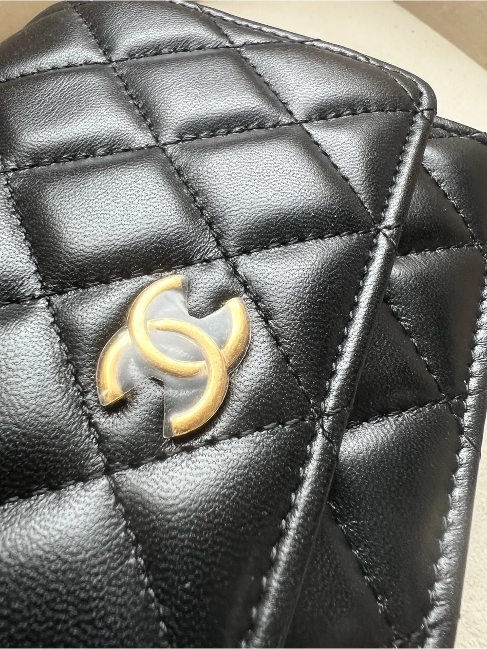 NEW🔥Chanel Pearl Wallet on Chain Crossbody